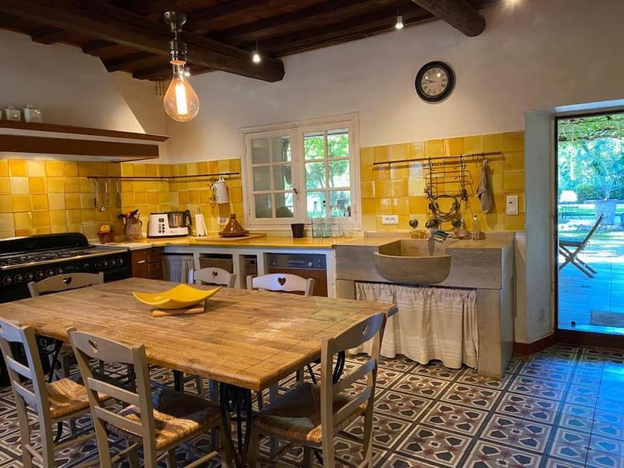 Mas Authentique - Domaine Des Princes Arles